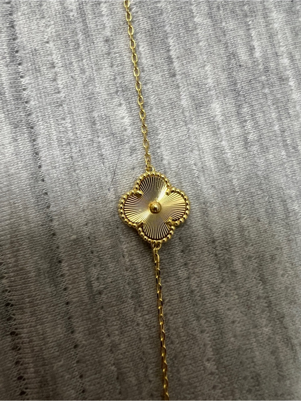 18k Gold Plated Clover Pendant Bracelet
